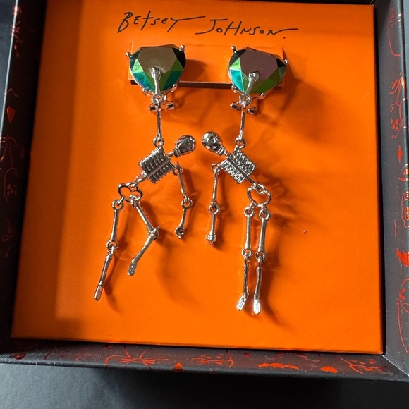 Betsey Johnson Dancing Skeleton Dangle Earrings in Gift Box - Picture 4 of 6